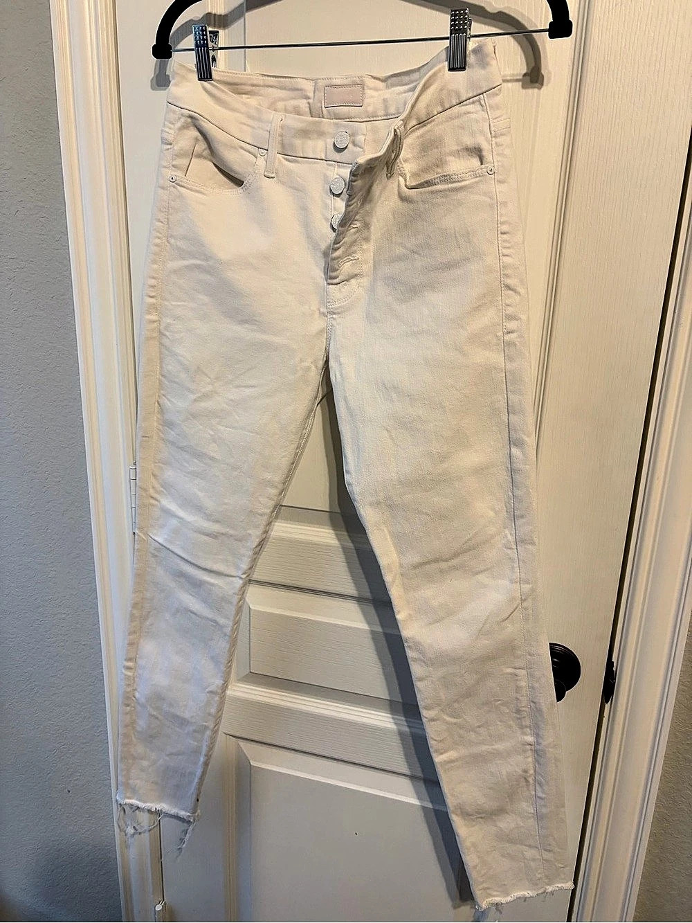 Mother The Pixie Ankle Fray Jeans White Waist 28 and 28” inseam